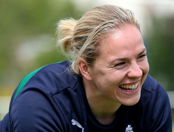 <b>Niamh Briggs</b> - niamh-briggs-ireland-womens-rugby-fullback